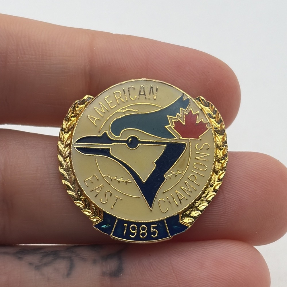 Vintage 1985 Toronto Blue Jays American East Champion MLB Baseball Lapel Hat Pin